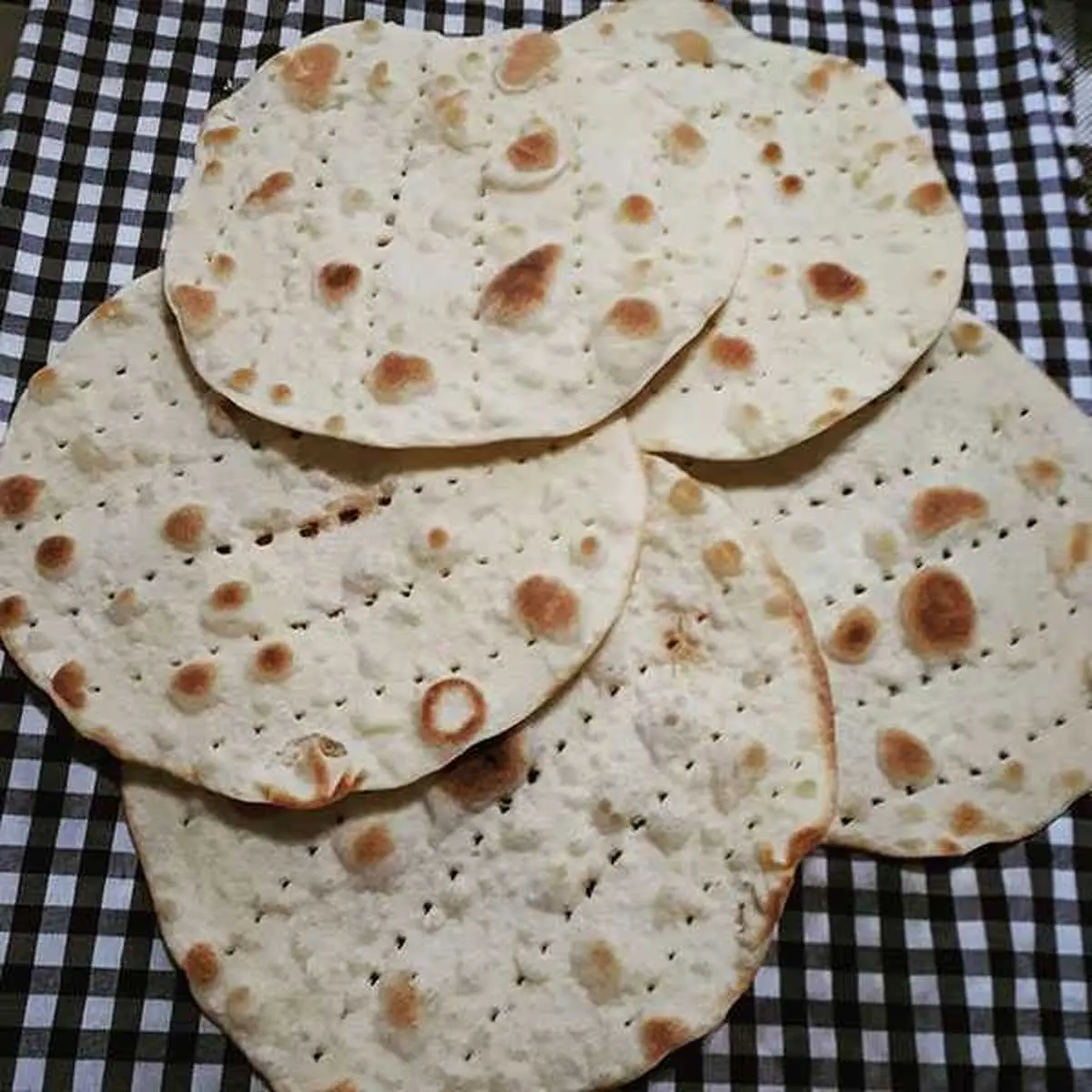 خودت توی خونه نان تافتون درست کن