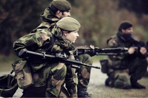 Read more about the article سربازی دختران کجا اجباری است