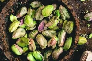 افراد پیش دیابتی شب ها این آجیل را بخورند