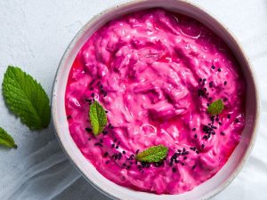 Read more about the article بورانی لبو پیش‌غذای سنتی ایرانی با رنگ و طعم سلامت