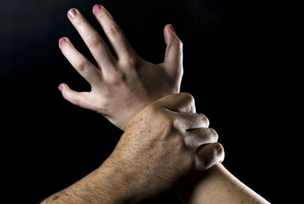 دست‌درازی وحشیانه ۲ پسر به دختر همسایه