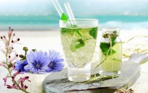 کبد چرب دارید؟ خوردن این دو عرق در کنار هم معجزه می کند البته فقط به یک شرط...